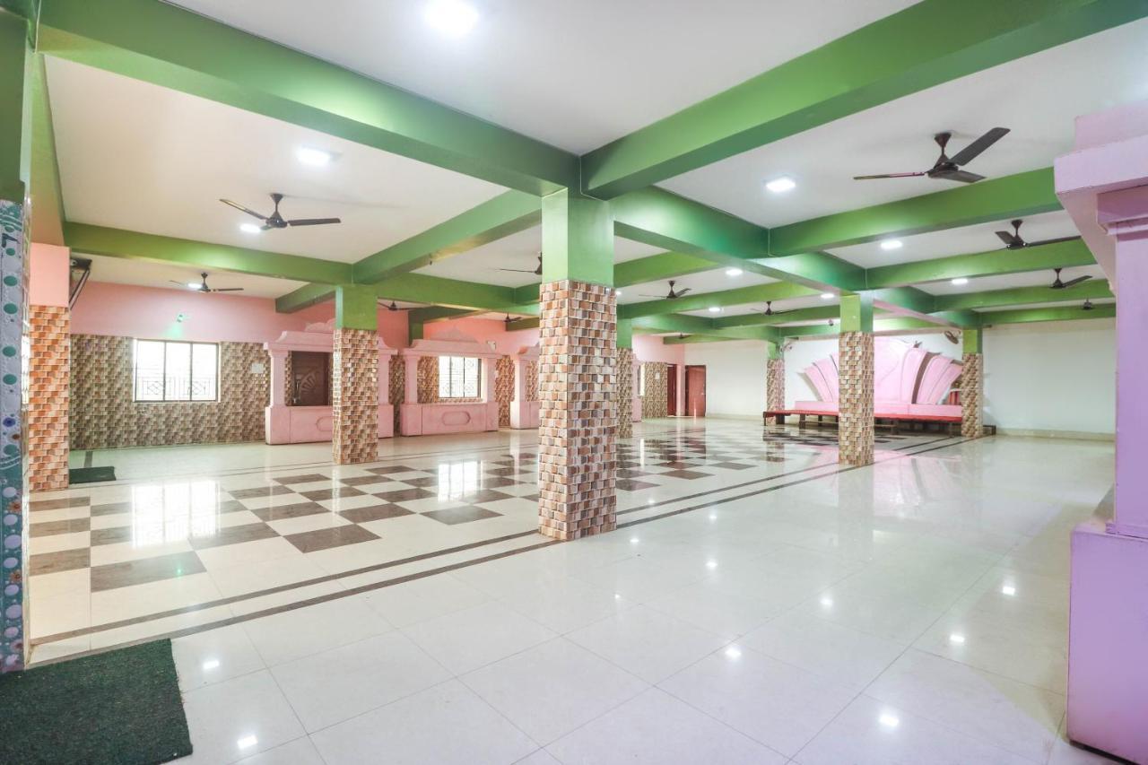 SPOT ON 68151 Prafulla Palace Hotel Jatani Exterior foto